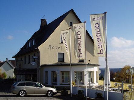 hotel palatino sauerland duitsland sorpersee hotel zijaanzicht